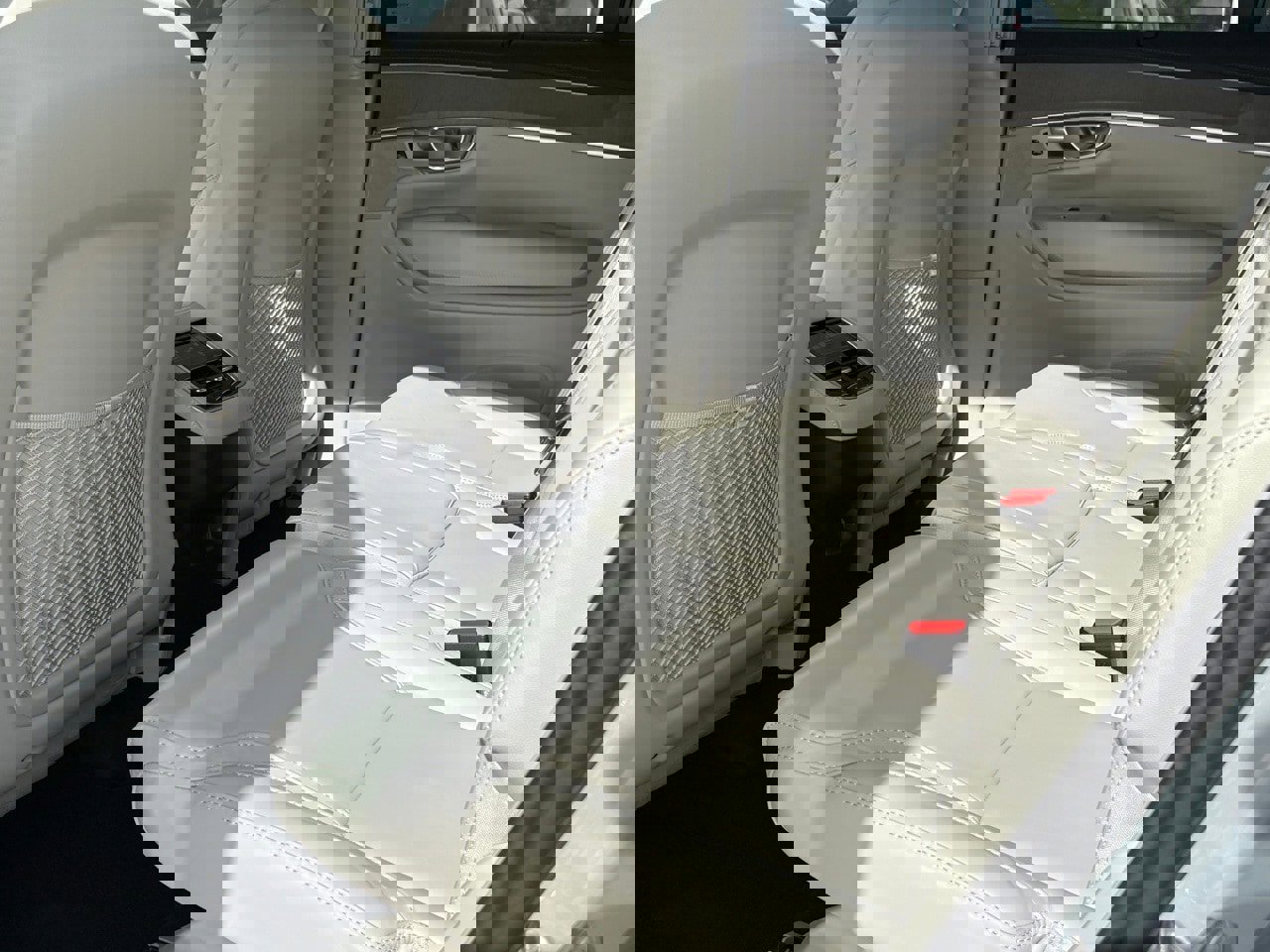 New 2026 Volvo XC90 B6 Ultra image 20