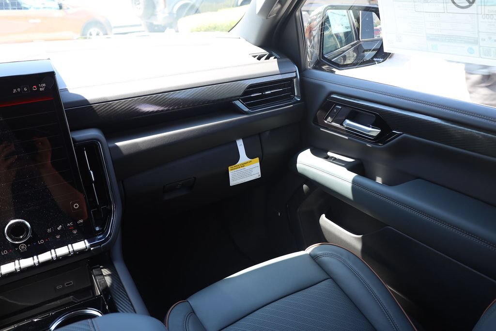 New 2026 GMC Yukon AT4 w/ AT4 Premium Plus Package AWD/4WD image 23