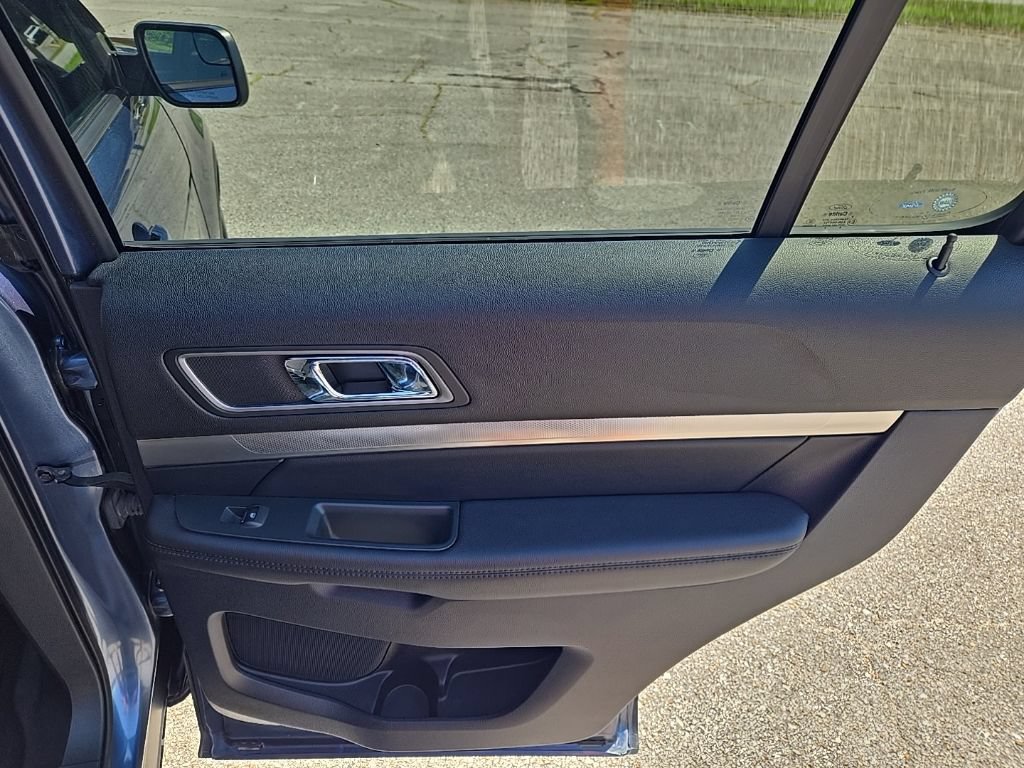 Used 2019 Ford Explorer XLT FWD image 20