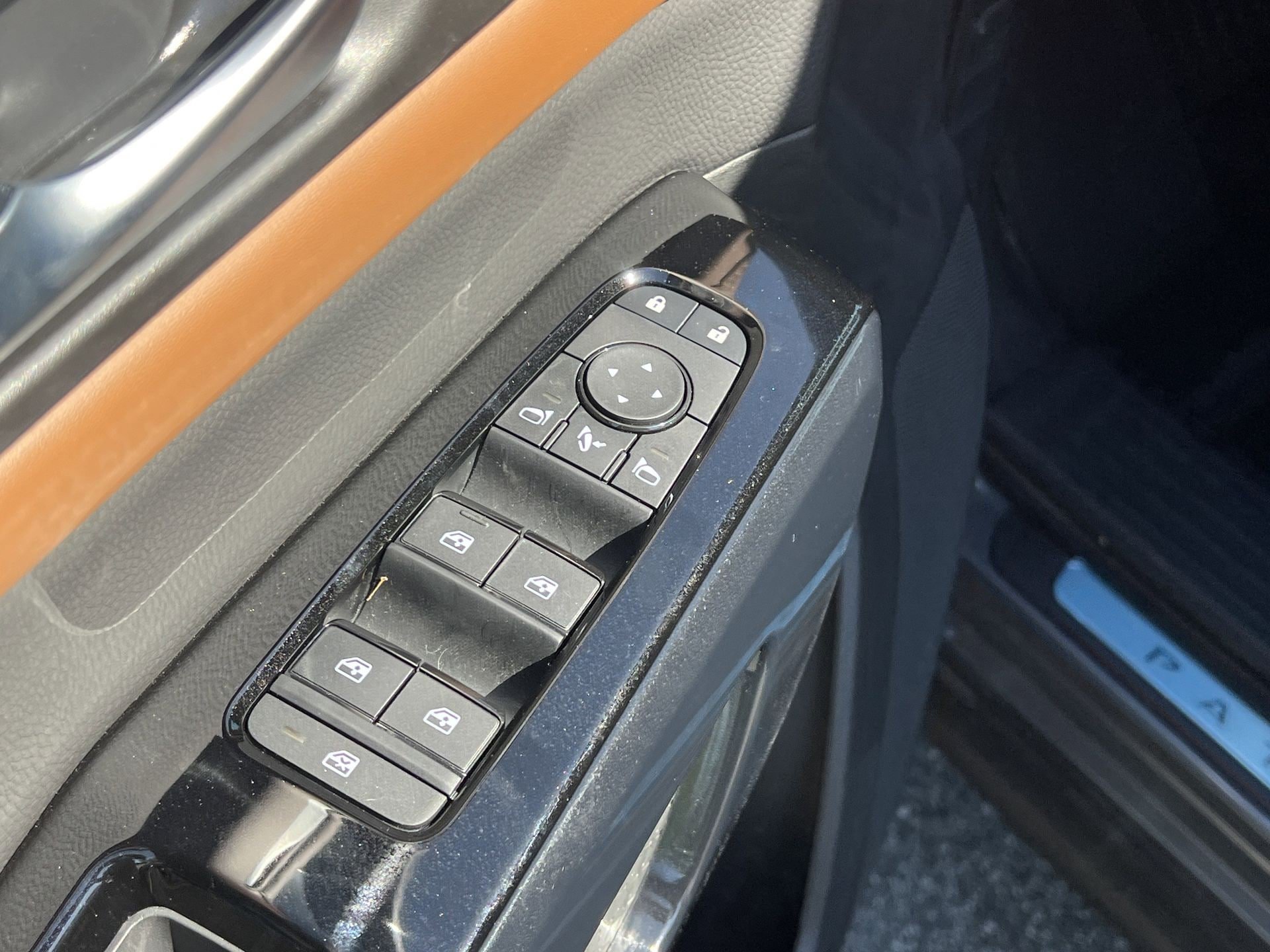 New 2026 Nissan Pathfinder Platinum AWD/4WD image 16