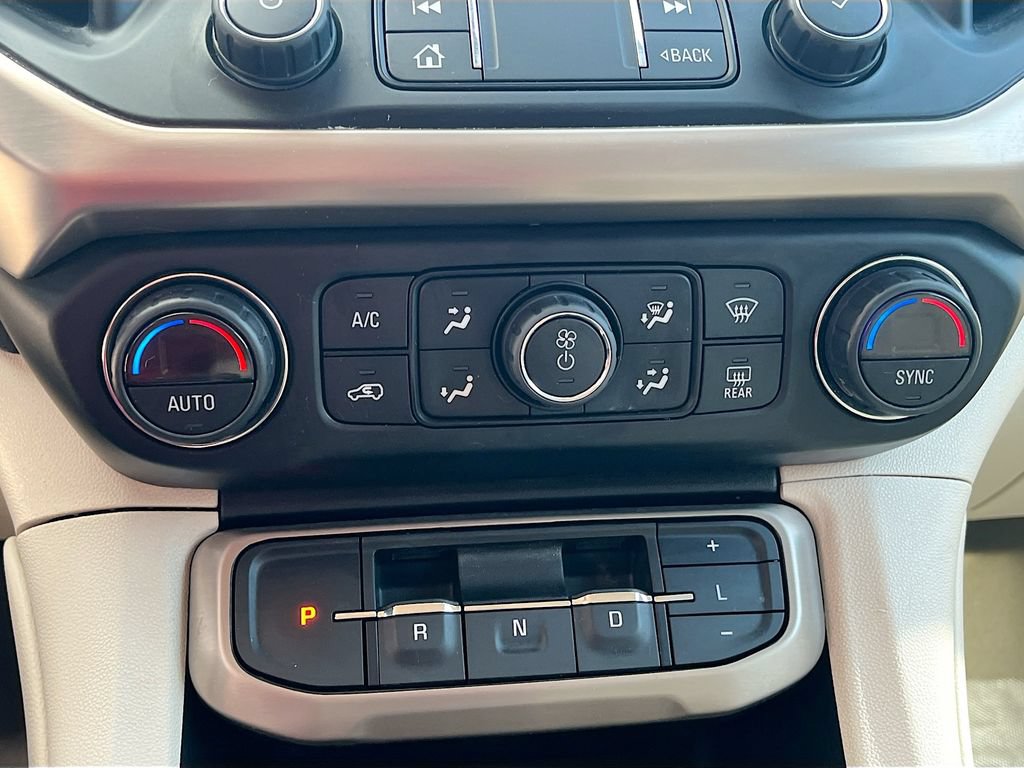 Used 2022 GMC Acadia Denali AWD/4WD image 16