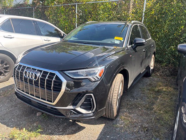 Used 2024 Audi Q3 2.0T Premium w/ Convenience Package