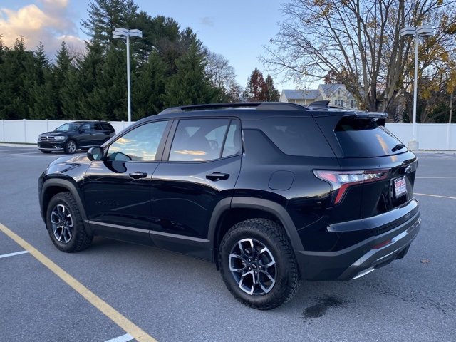 Used 2025 Chevrolet Equinox ACTIV w/ Safety and Technology Package image 3