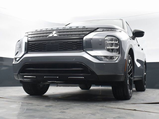 Used 2023 Mitsubishi Outlander SE Black Edition AWD/4WD image 31