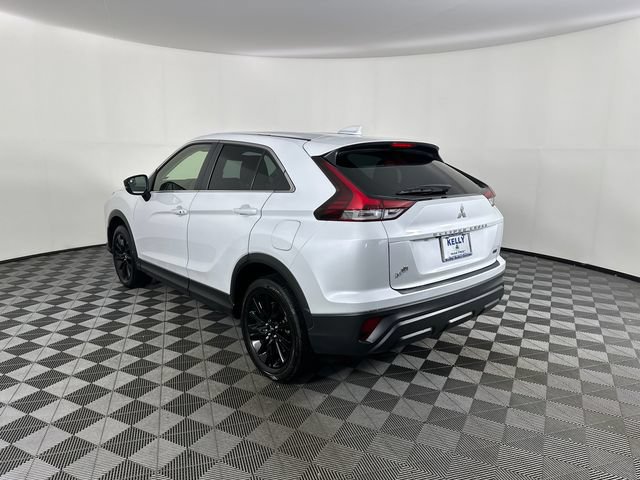 Used 2024 Mitsubishi Eclipse Cross LE AWD/4WD image 2