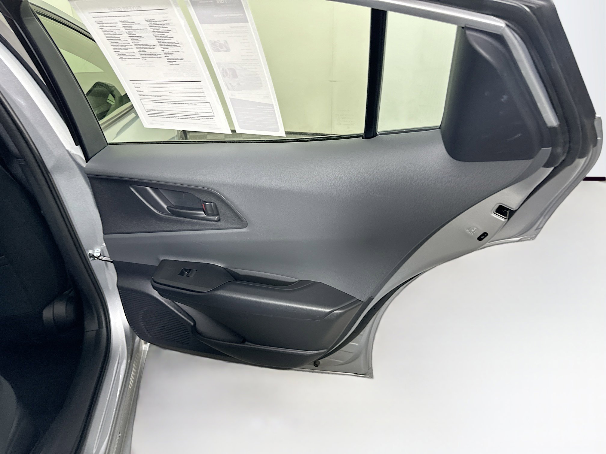 Used 2025 Toyota Prius LE image 29