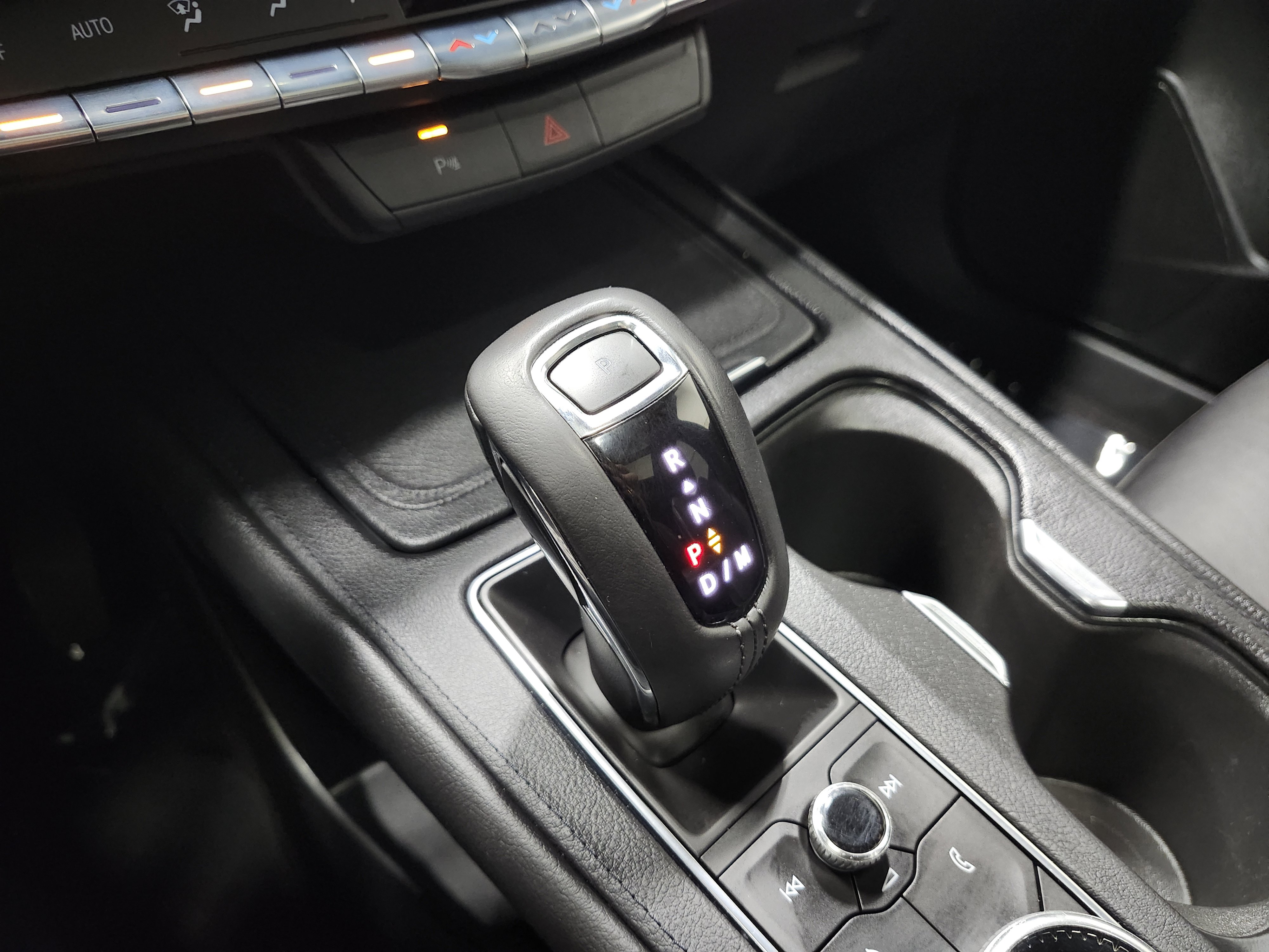 Used 2019 Cadillac XT4 Premium Luxury image 7