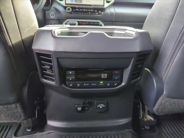 Used 2024 Toyota Sequoia Platinum image 18