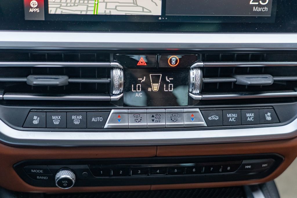 Used 2022 BMW M4 xDrive Competition w/ M Carbon Exterior Package image 27