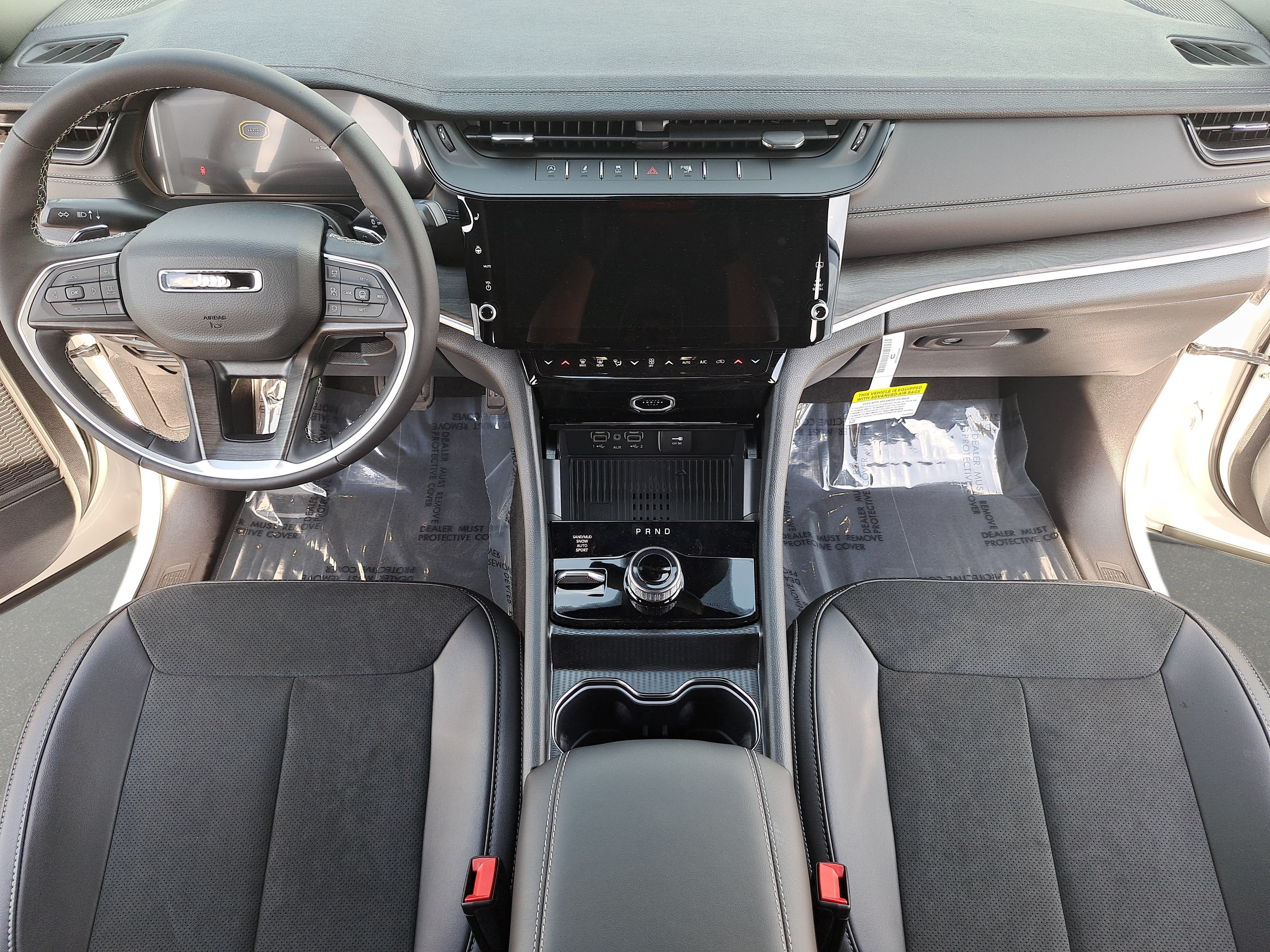 New 2026 Jeep Grand Cherokee Altitude AWD/4WD image 9