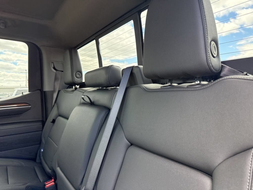 Used 2024 Chevrolet Silverado 1500 LT Trail Boss w/ LT Trail Boss Premium Package AWD/4WD image 44