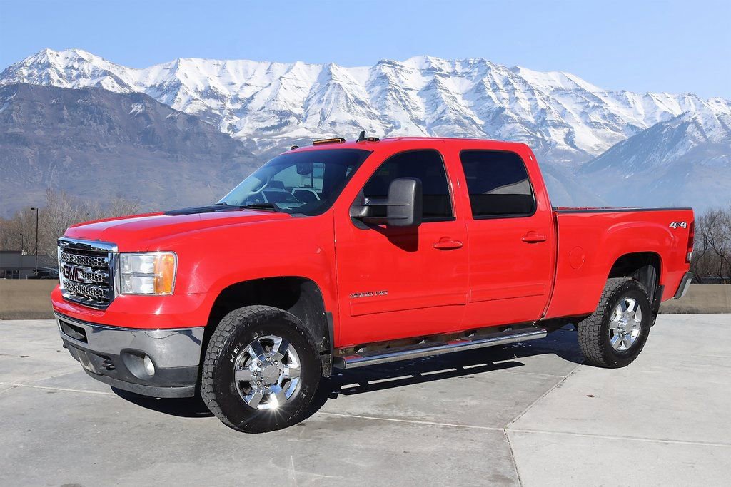Used 2014 GMC Sierra 3500 SLT w/ SLT Convenience Package image 2