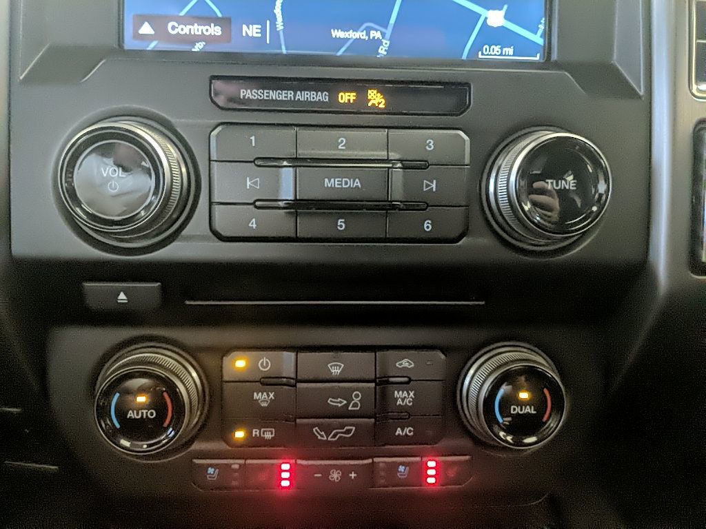 Used 2018 Ford F150 Raptor w/ Equipment Group 802A Luxury image 21