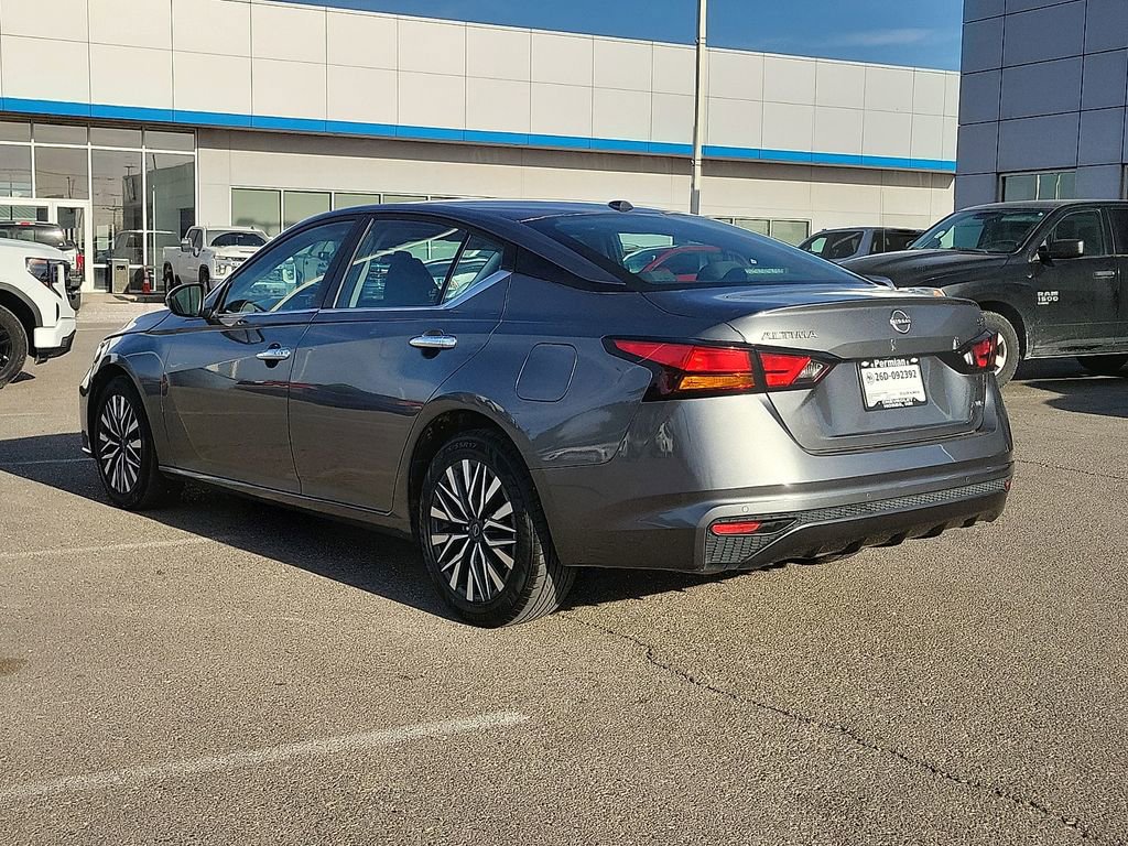Used 2023 Nissan Altima 2.5 SV AWD/4WD image 7