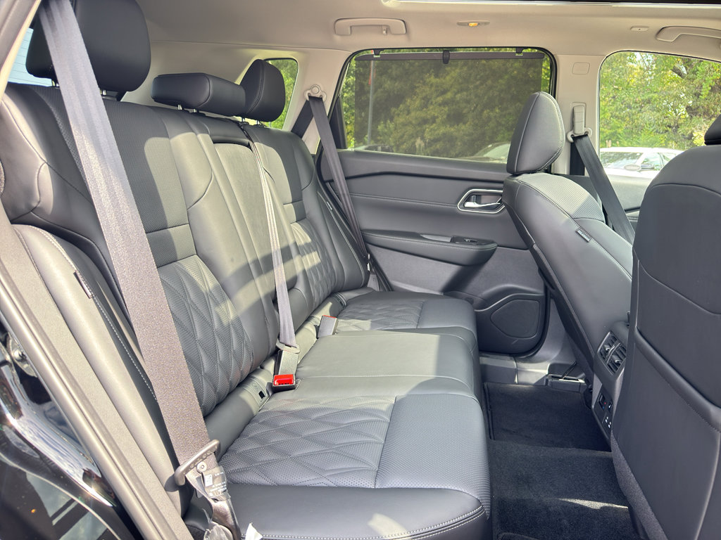 New 2026 Nissan Rogue Platinum w/ Platinum Premium Package image 17