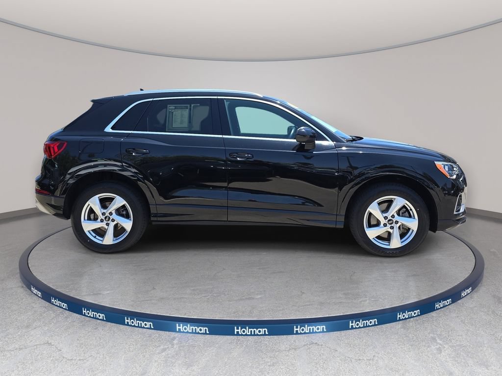 Used 2022 Audi Q3 2.0T Premium w/ Convenience Package AWD/4WD image 5