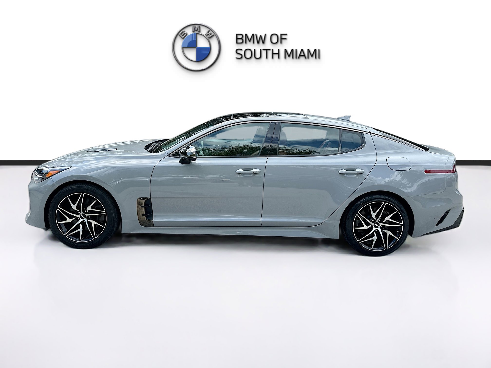 Used 2023 Kia Stinger GT-Line w/ Sun & Sound Package image 4