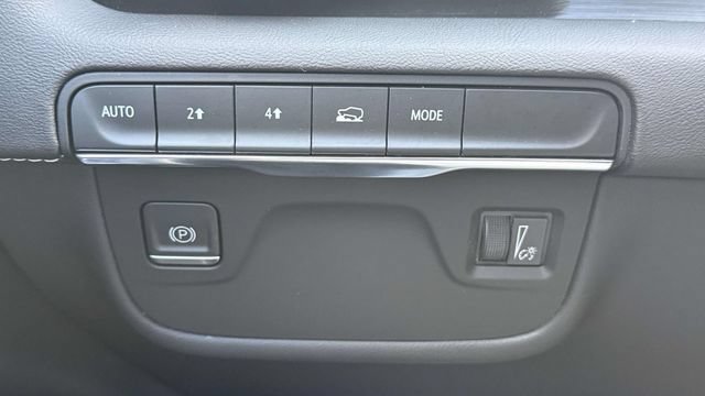 Used 2022 Cadillac Escalade Premium Luxury AWD/4WD image 85