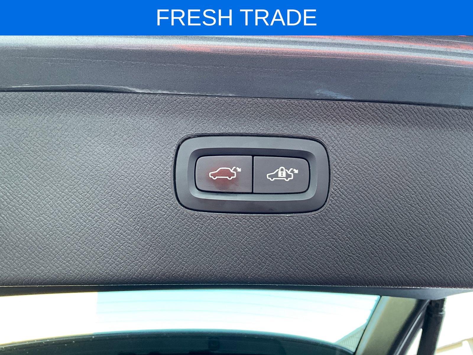 Used 2020 Volvo XC90 T5 Momentum w/ Protection Package Premier image 26