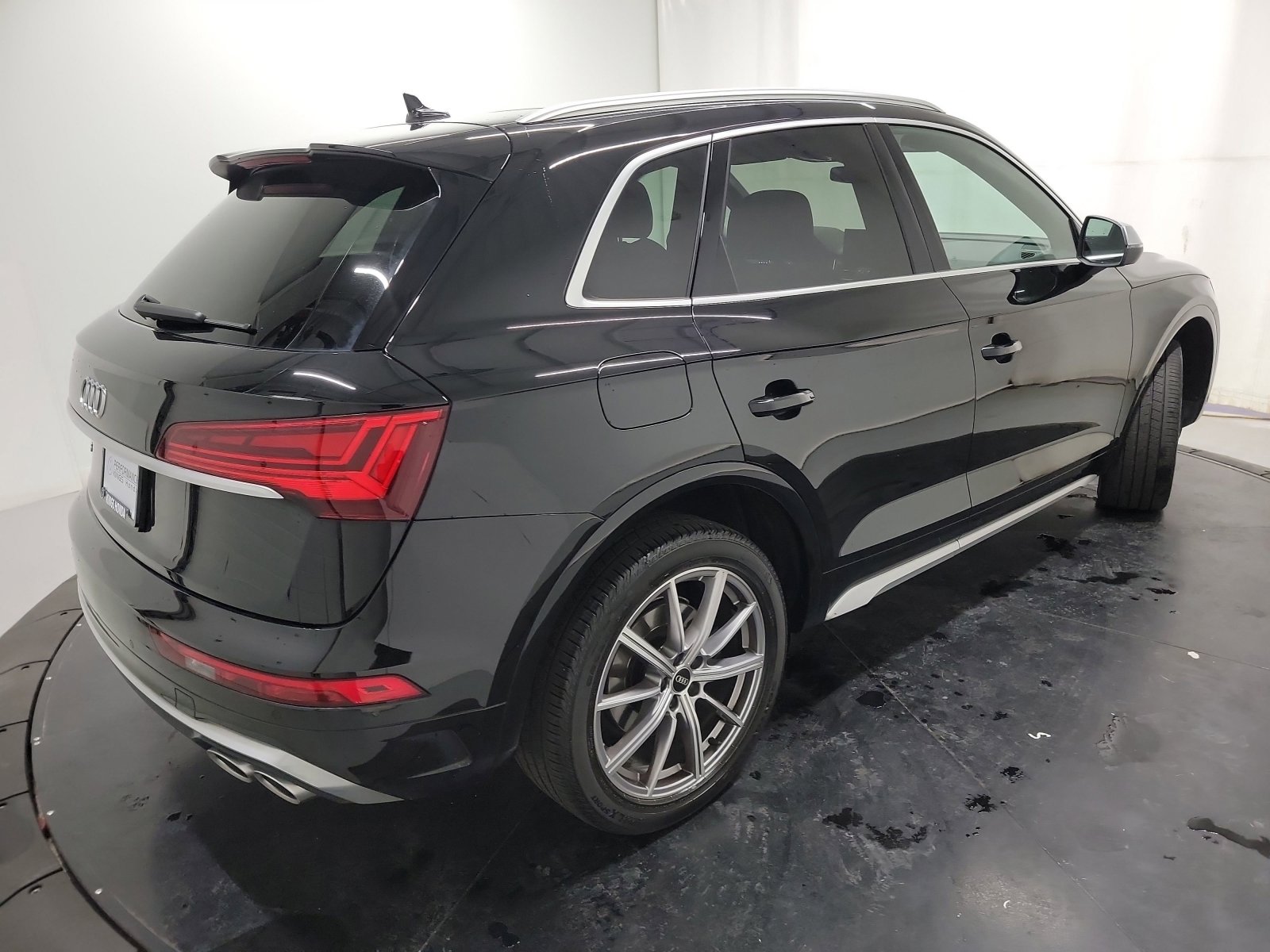 Used 2023 Audi SQ5 Premium Plus image 9