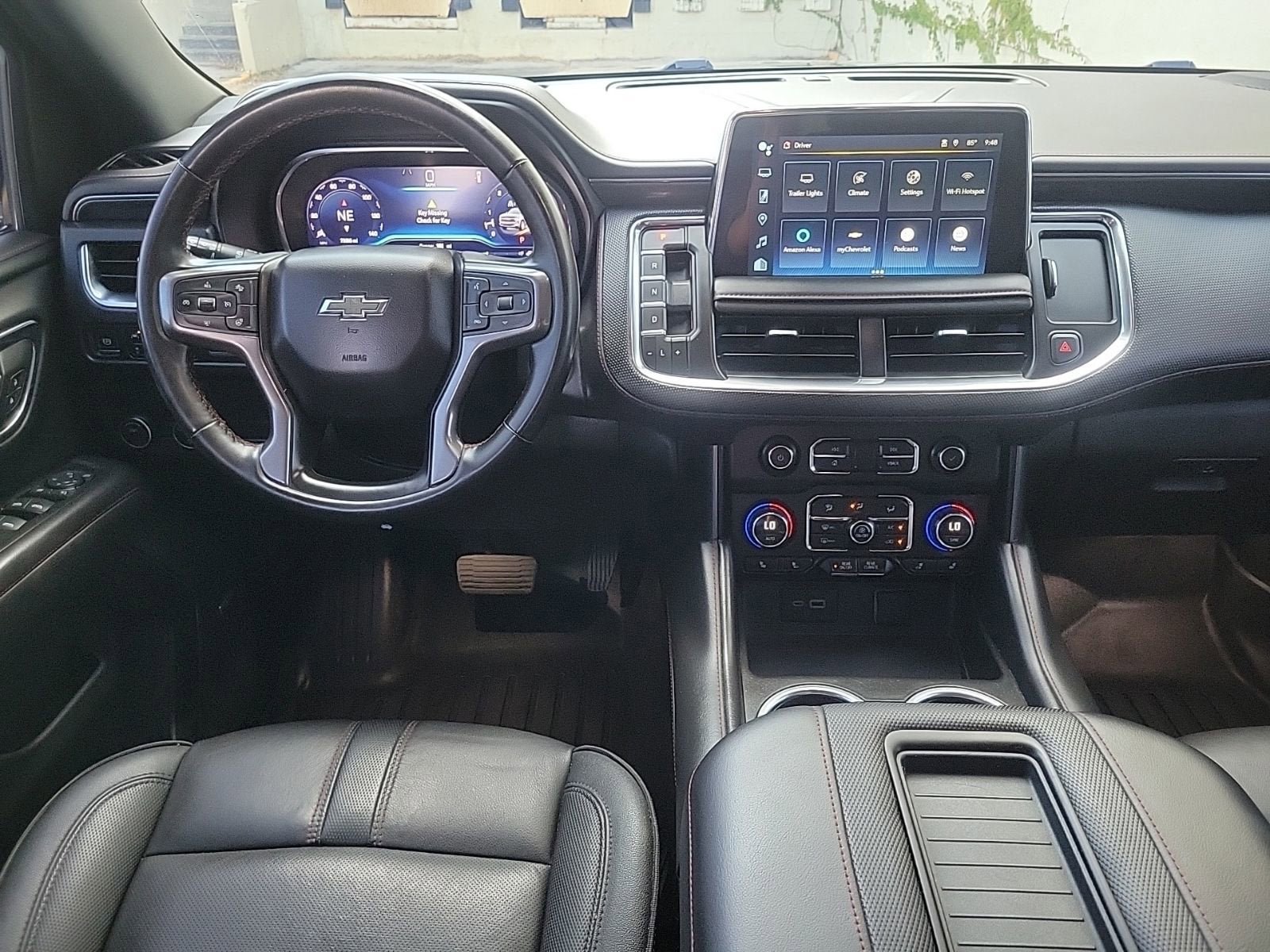 Used 2024 Chevrolet Suburban RST w/ Luxury Package RWD image 19