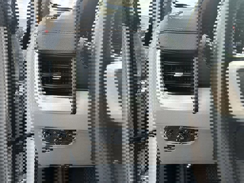 Certified 2021 GMC Terrain SLT w/ Infotainment Package II image 19