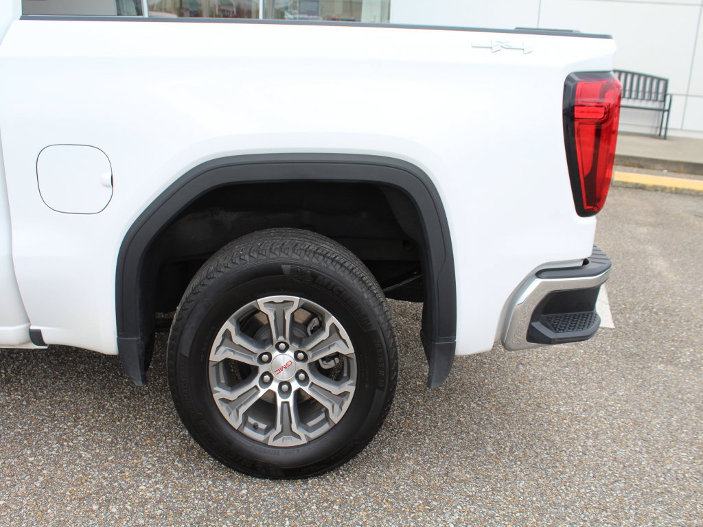 Used 2025 GMC Sierra 1500 SLT AWD/4WD image 19