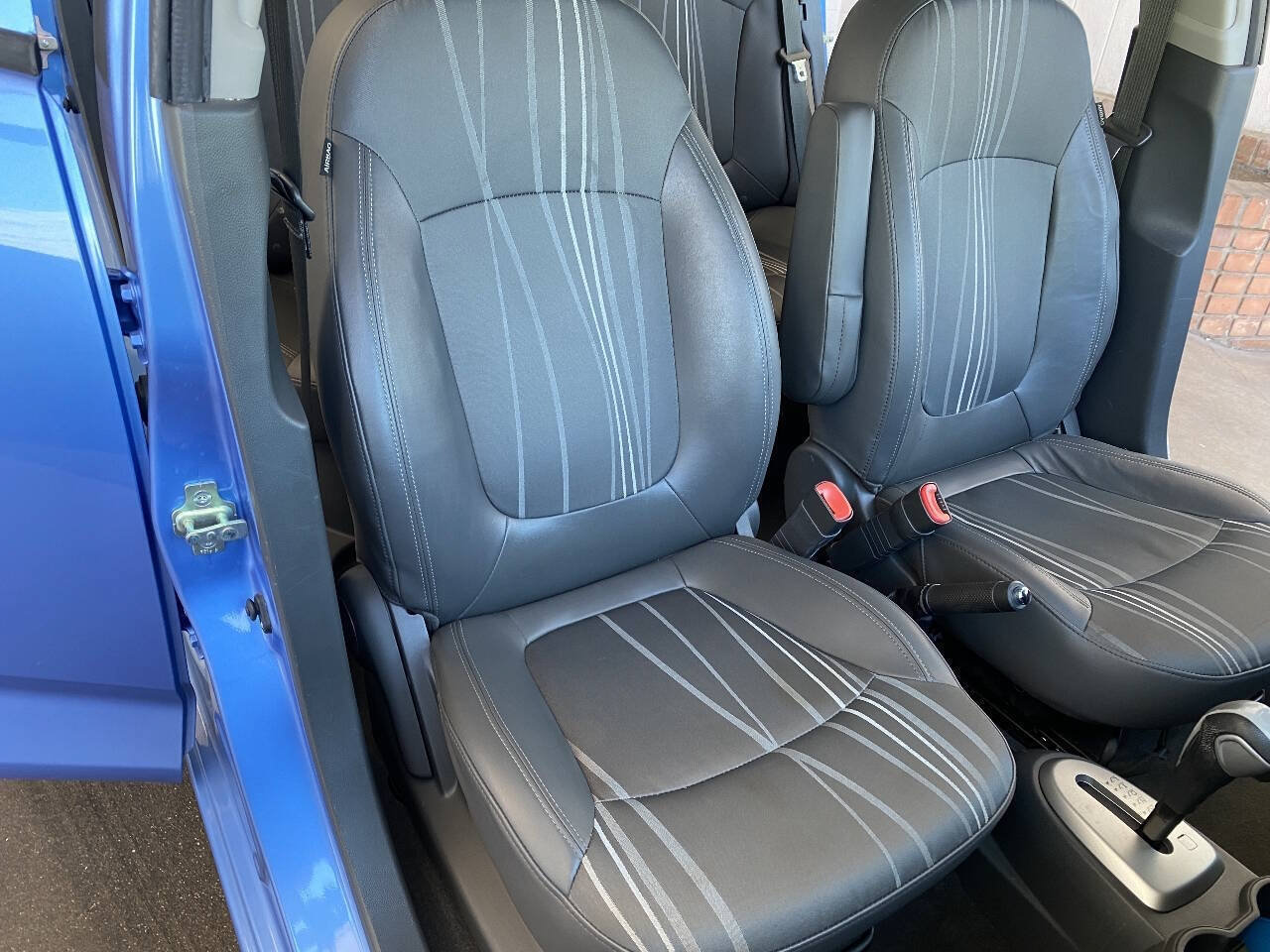 Used 2013 Chevrolet Spark LT FWD image 33