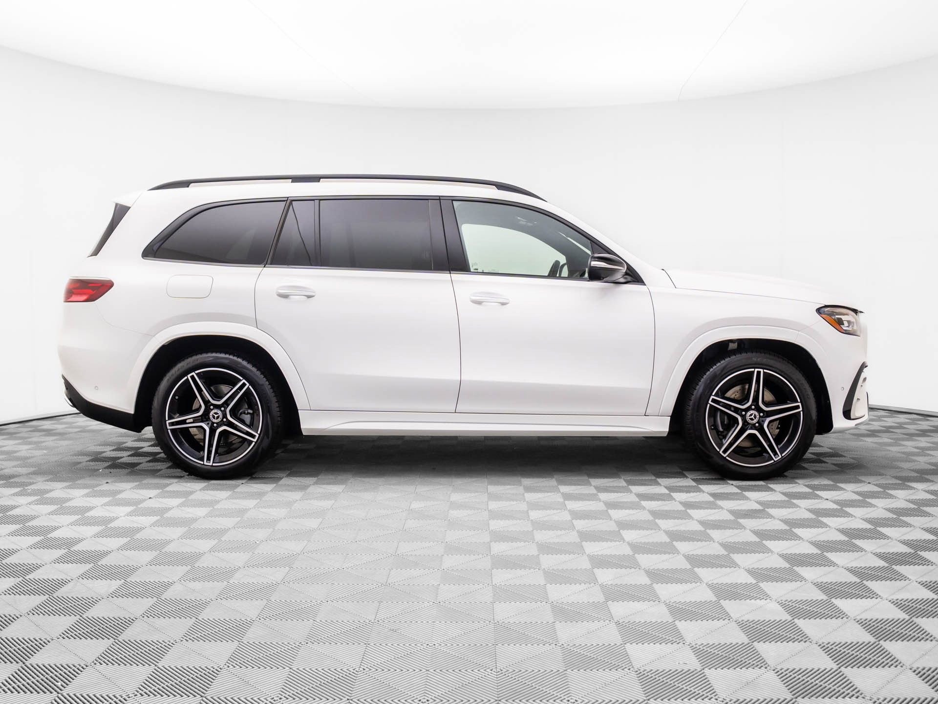 Used 2025 Mercedes-Benz GLS 450 4MATIC image 6