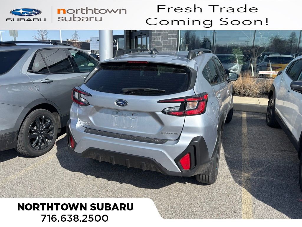 Used 2024 Subaru Crosstrek 2.0i Premium image 3