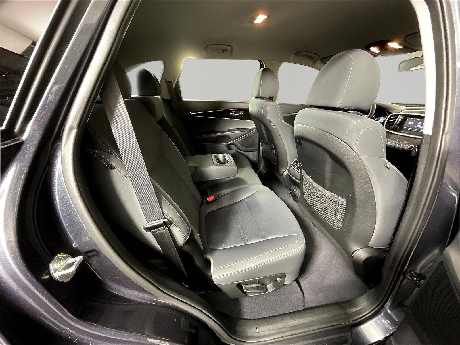 Used 2020 Kia Sorento LX FWD image 25