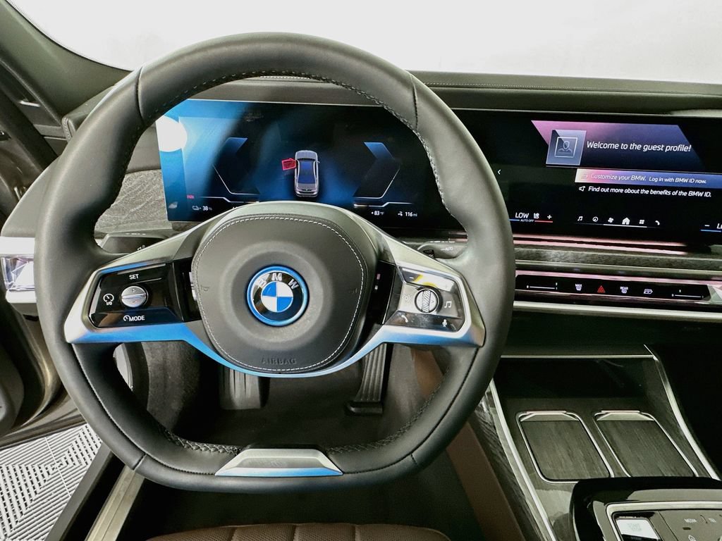 Certified 2024 BMW i7 xDrive60 w/ Executive Package AWD/4WD image 11