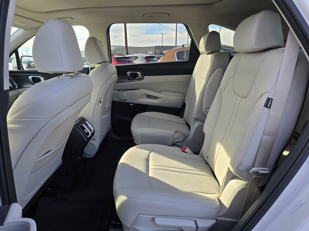 New 2026 Kia Sorento EX w/ EX Premium Package AWD/4WD image 17