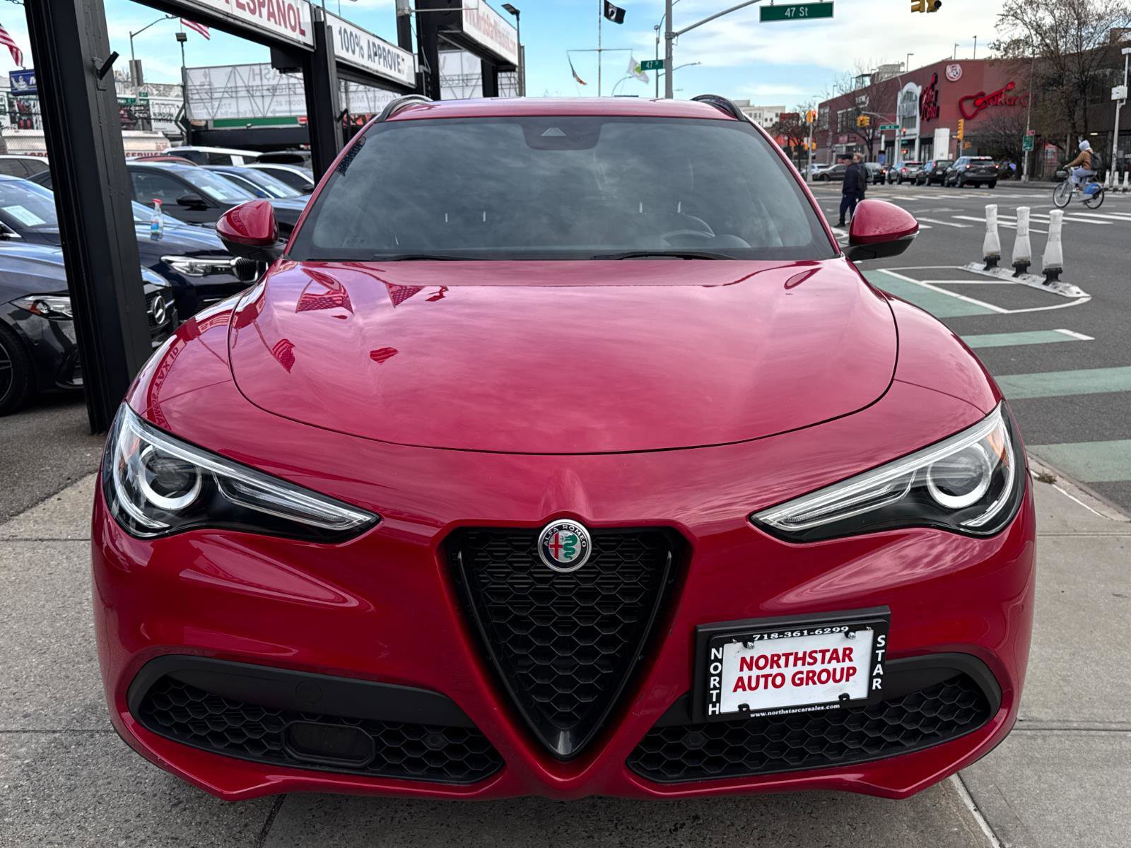 Used 2022 Alfa Romeo Stelvio Sprint image 2