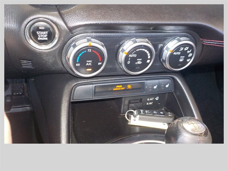 Used 2016 MAZDA MX-5 Miata Grand Touring RWD image 31