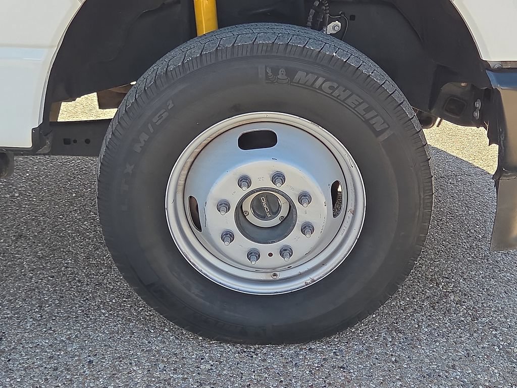 Used 2025 Ford F350 XL AWD/4WD image 13