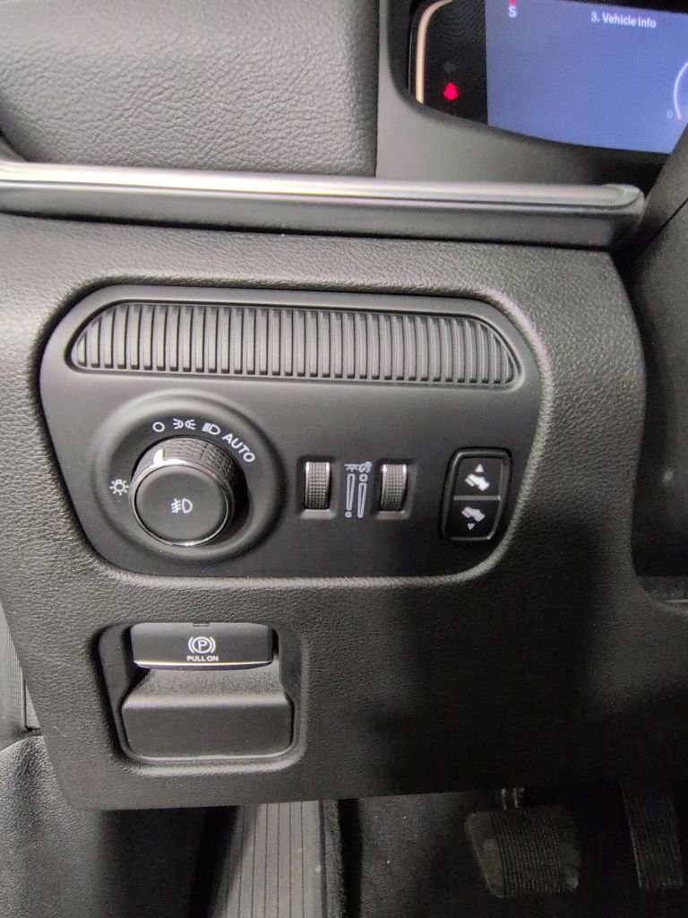 Certified 2024 Jeep Wagoneer Series II AWD/4WD image 28