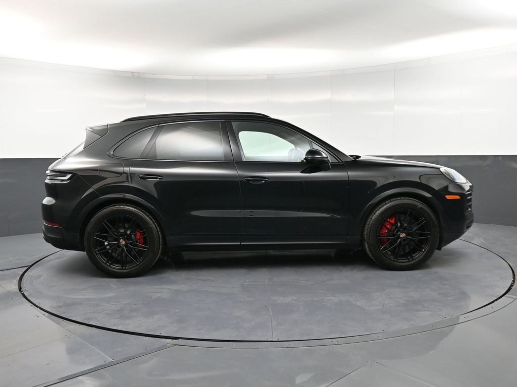 New 2026 Porsche Cayenne S image 9