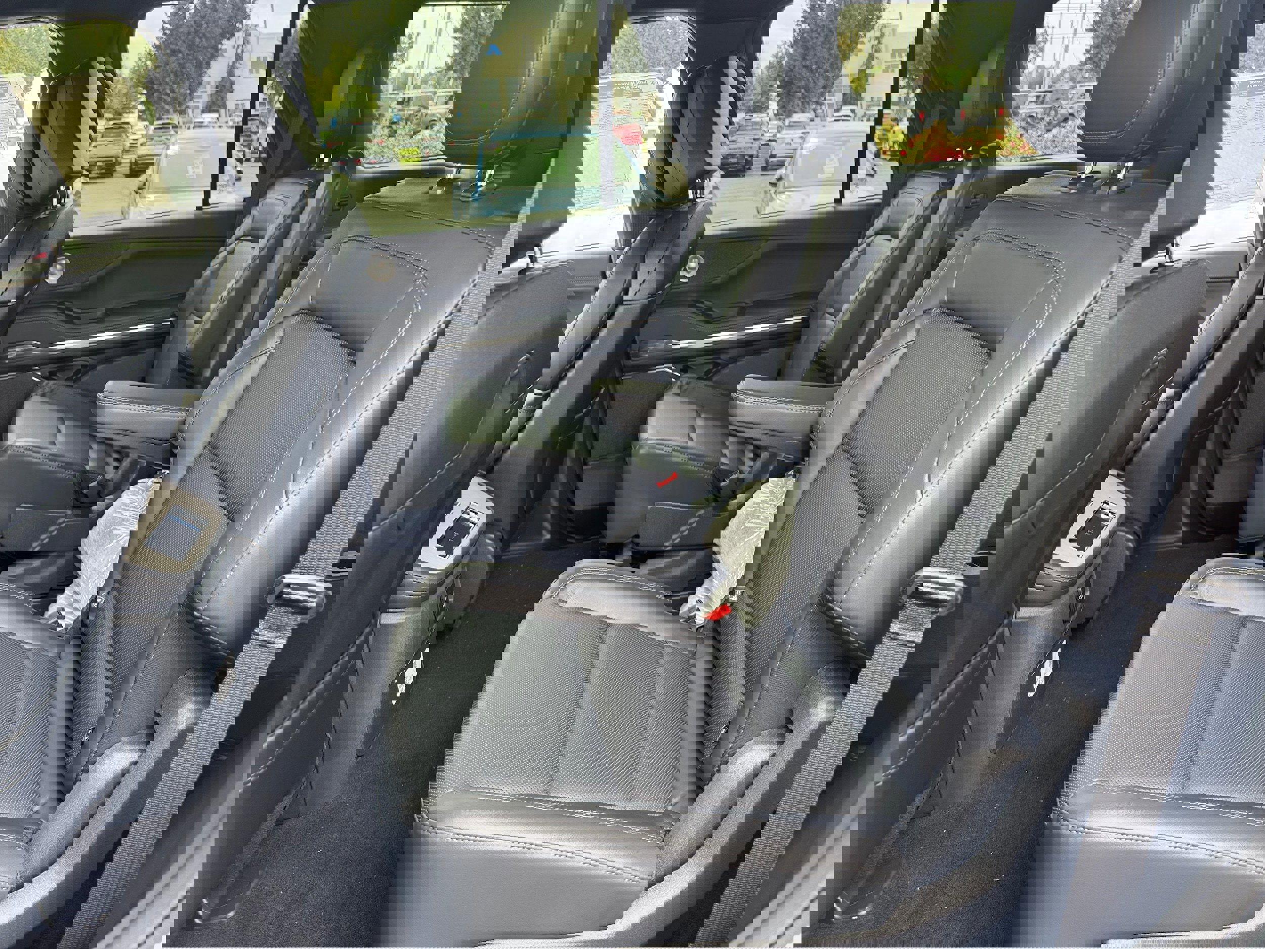 New 2025 Lincoln Navigator Reserve w/ Jet Appearance Package image 14