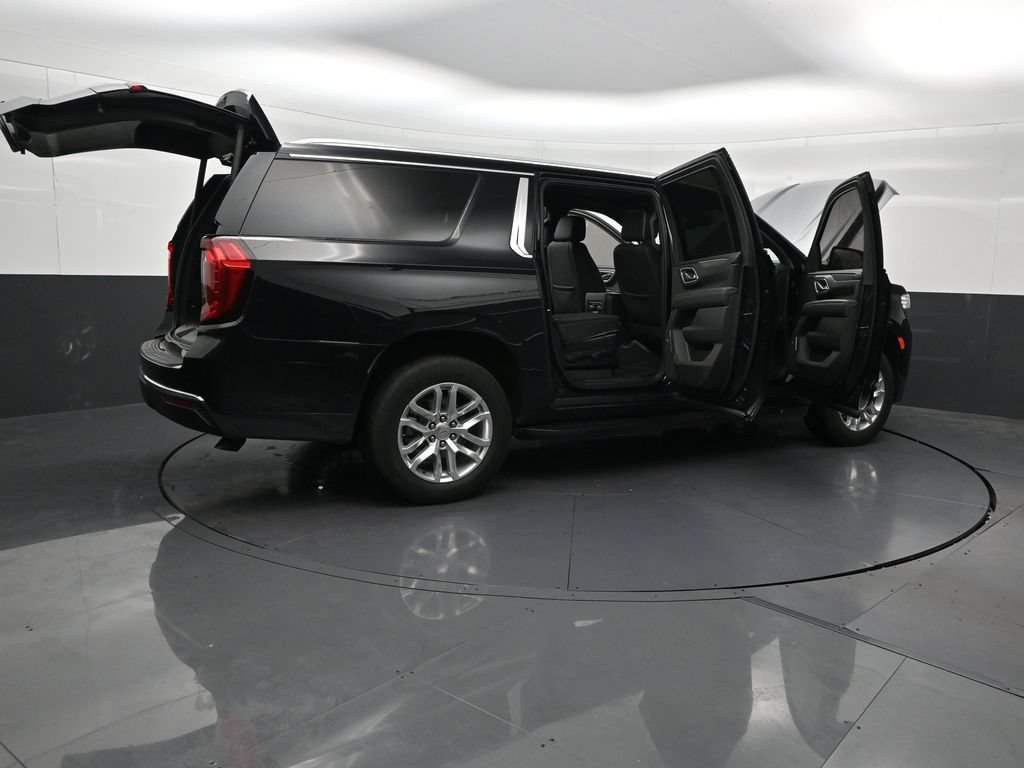 Used 2024 GMC Yukon XL SLT w/ SLT Premium Package RWD image 32