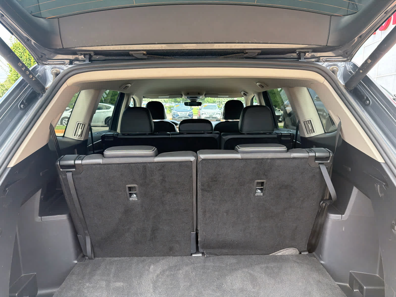 Used 2025 Volkswagen Atlas SE FWD image 36