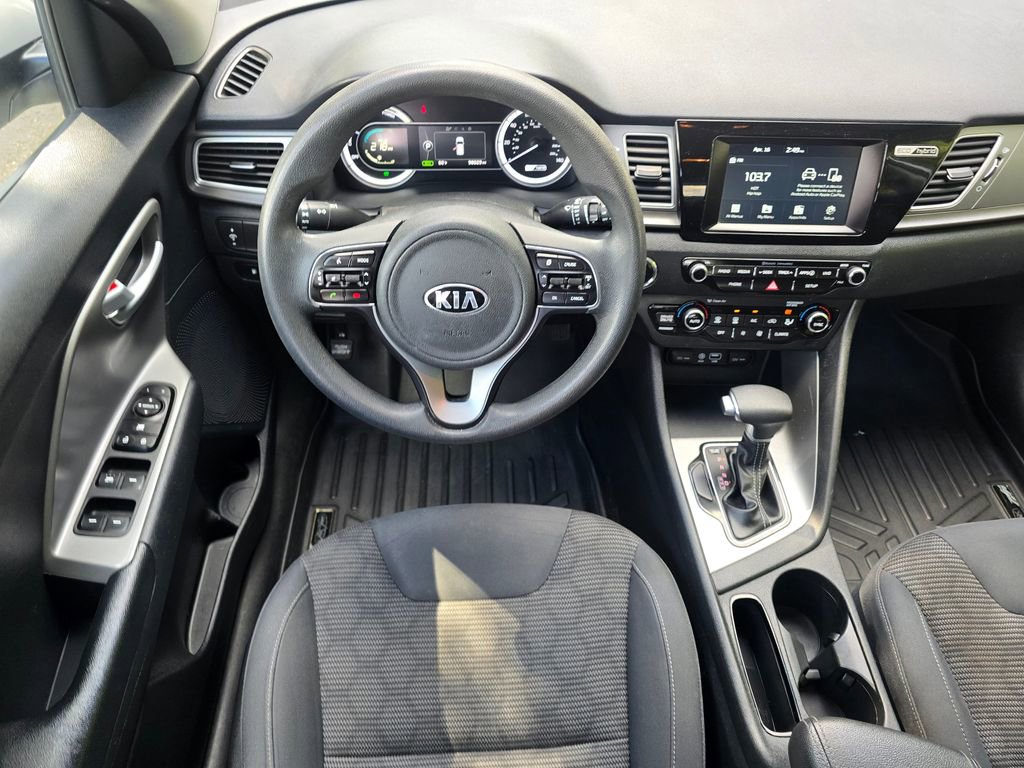 Used 2017 Kia Niro LX image 11