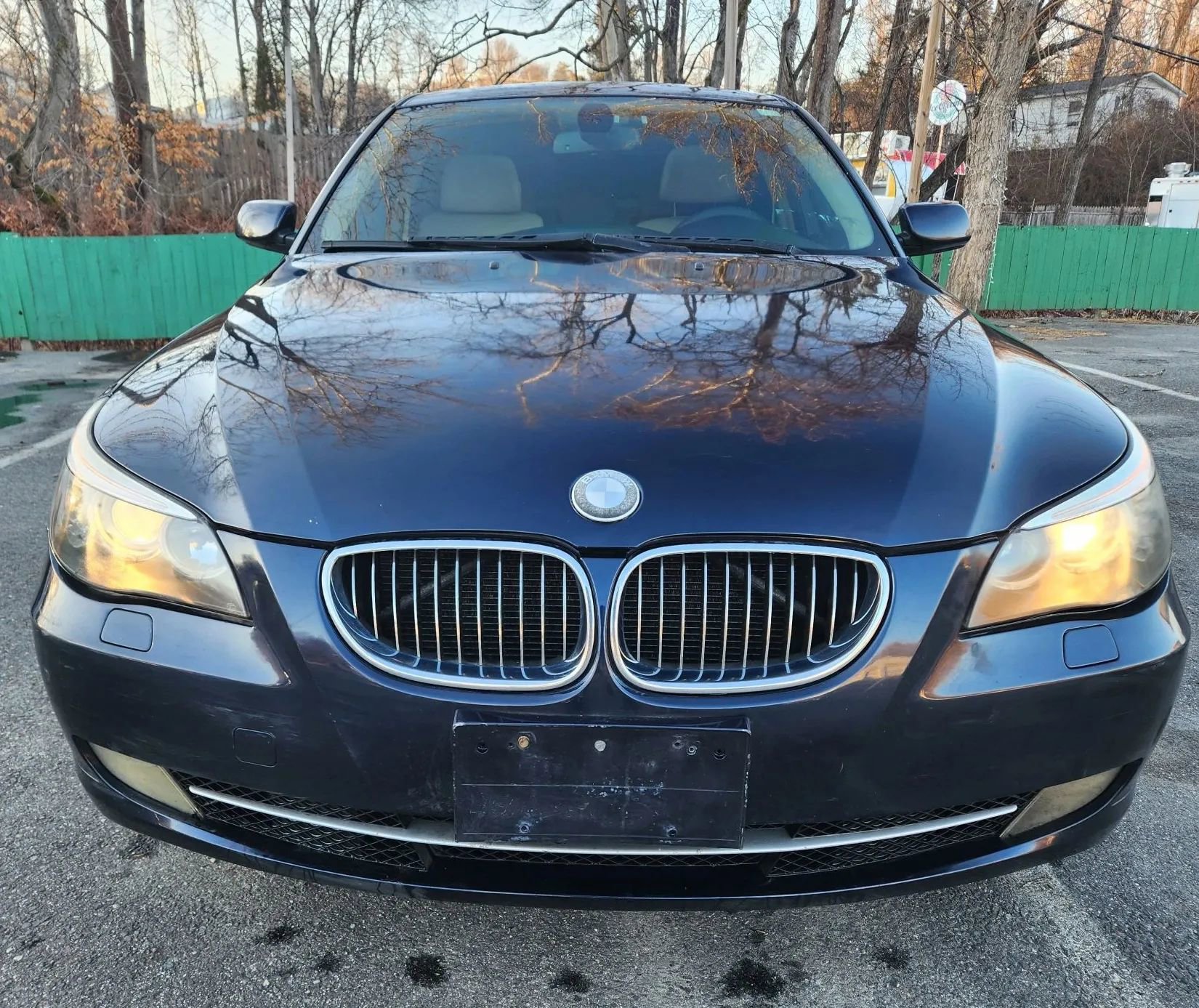Used 2009 BMW 528i xDrive Sedan image 2