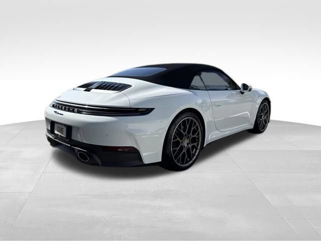 Used 2025 Porsche 911 Carrera RWD image 5