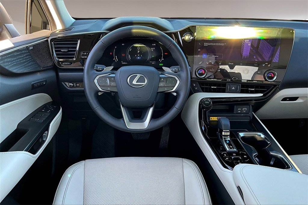 Used 2025 Lexus NX 300h AWD w/ Accessory Package (2T) image 5