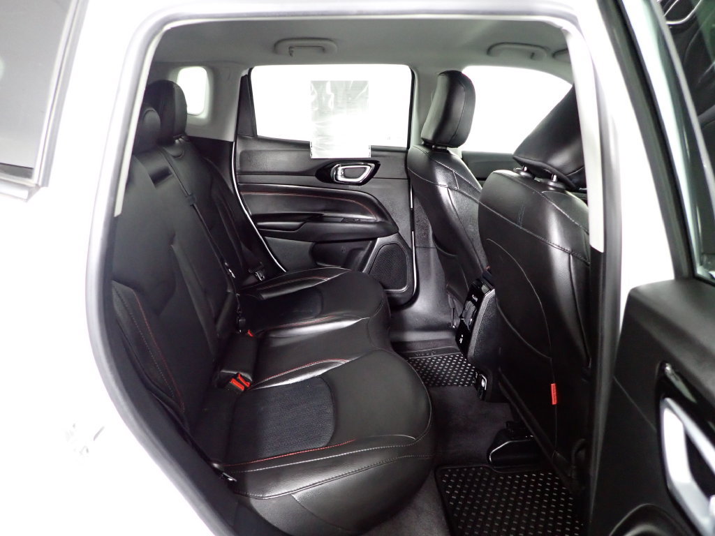Used 2022 Jeep Compass Trailhawk w/ Trailhawk Convenience Group AWD/4WD image 33