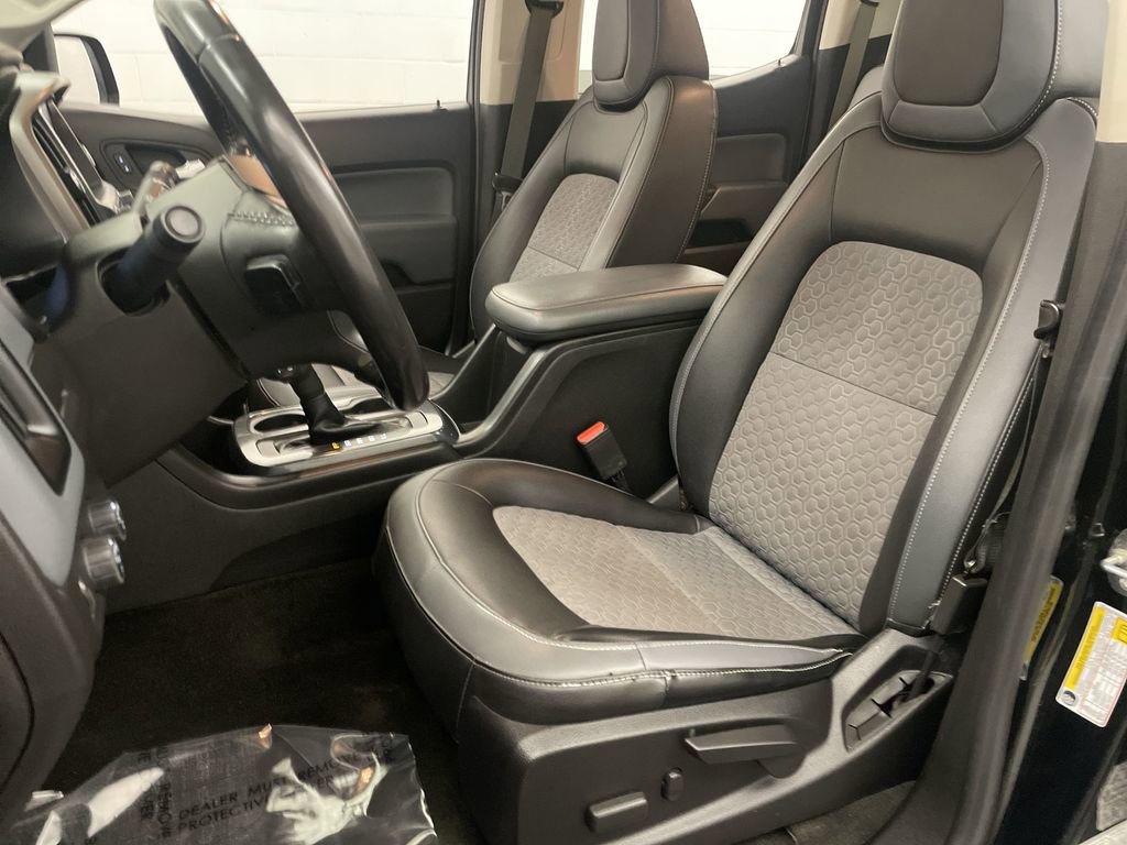 Used 2018 Chevrolet Colorado Z71 AWD/4WD image 12