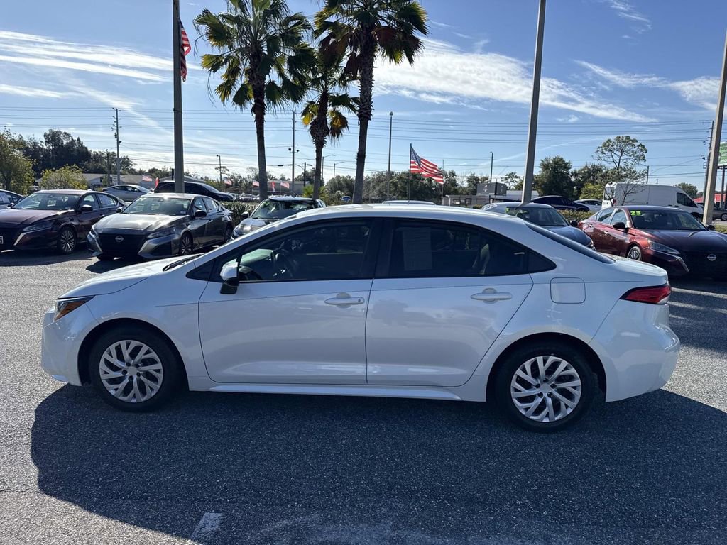 Used 2020 Toyota Corolla LE image 7