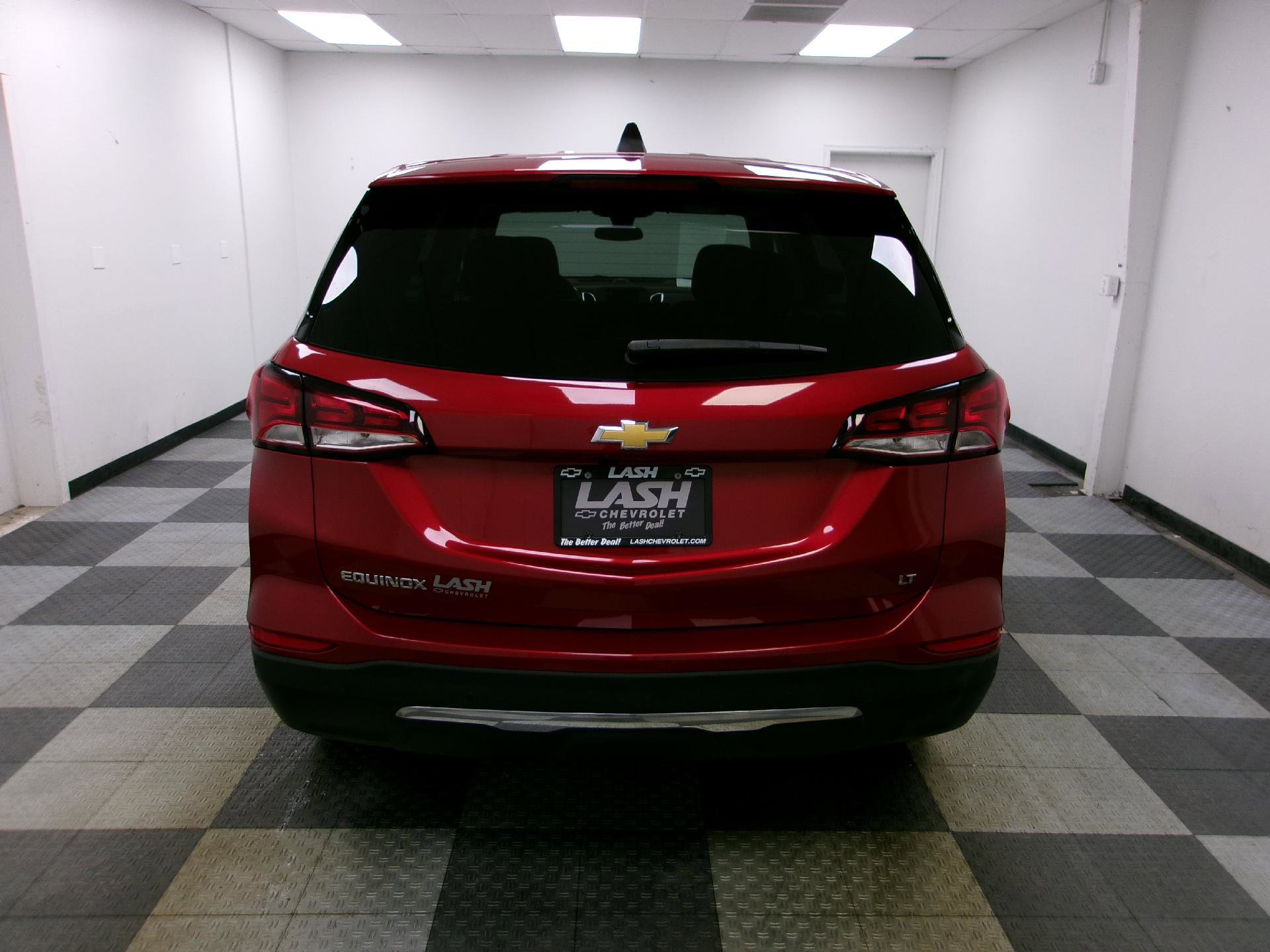 Used 2024 Chevrolet Equinox LT w/ LPO, Floor Liner Package FWD image 12