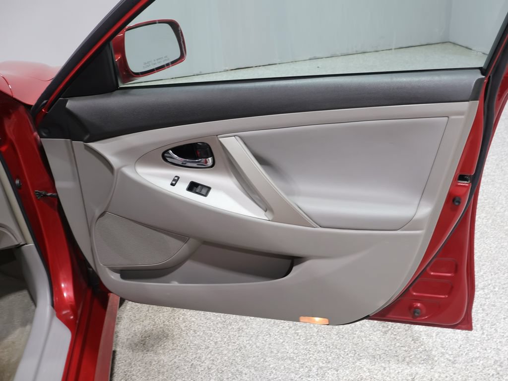 Used 2007 Toyota Camry XLE FWD image 22